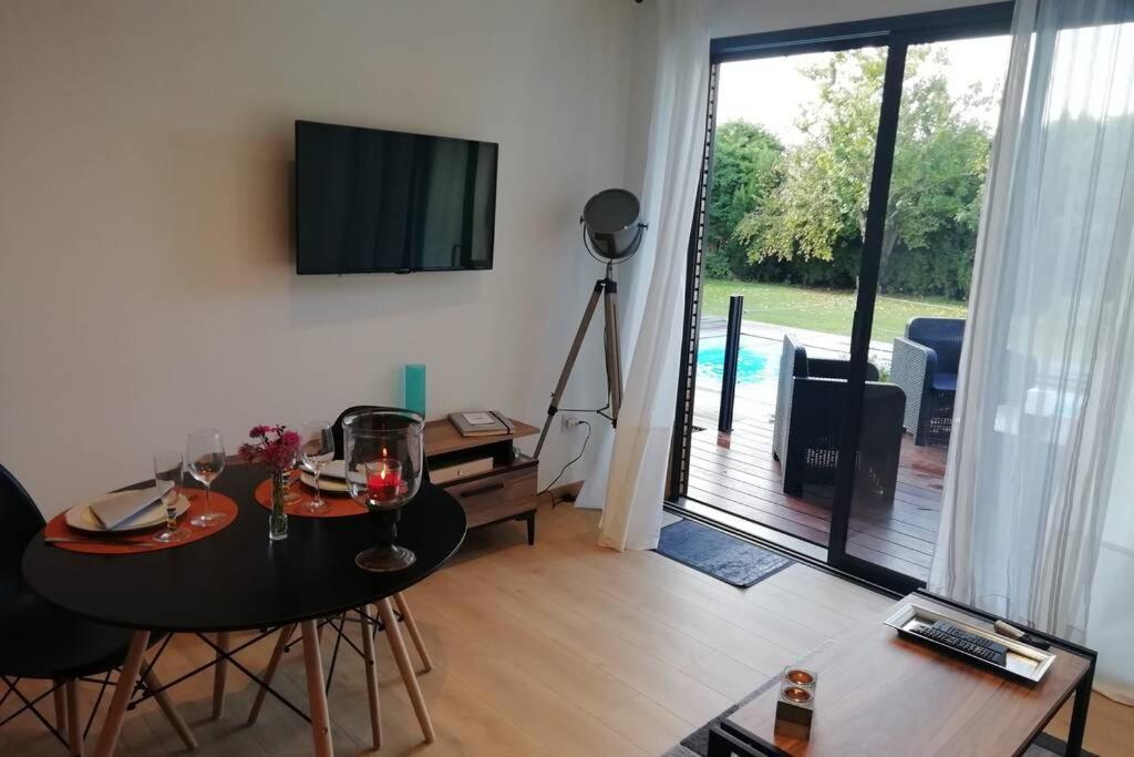 Entre Piscine Et Mer Tonnay-Charente Zewnętrze zdjęcie